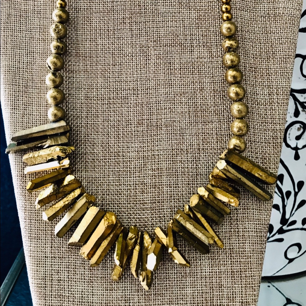 Bracelet/necklace set